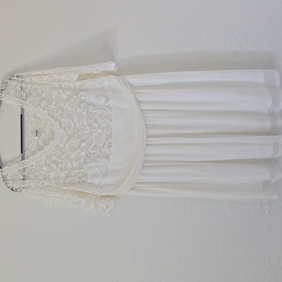 Dresses & Skirts - White Lace Dress Size 3x